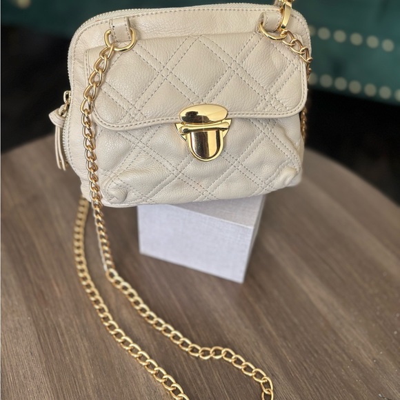 Audrey Brooke Cream Quilted Crossbody Bag - Picture 2 of 16